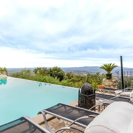 Villa Luxurious With Swimming Pool *