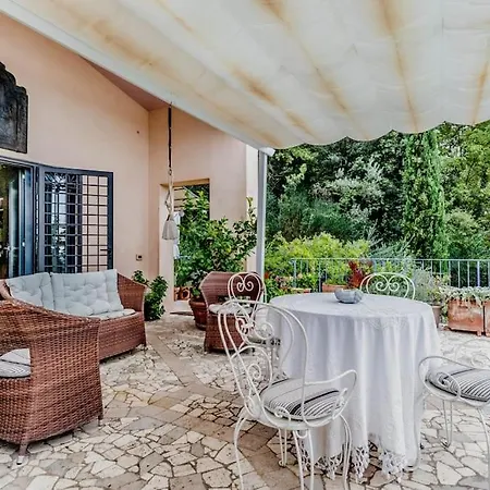 Villa Luxurious With Swimming Pool Calvi dell' Umbria
